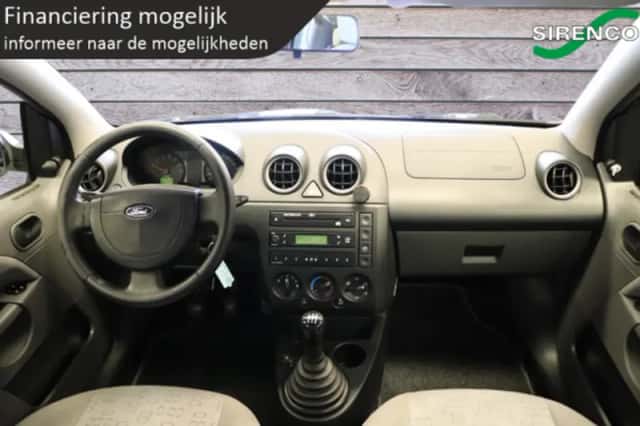 Ford Fiesta (2003) thumbnail 5