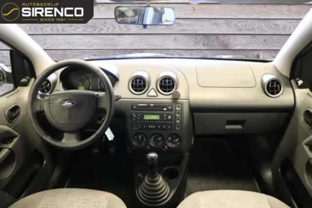 Ford Fiesta (2003) thumbnail 5