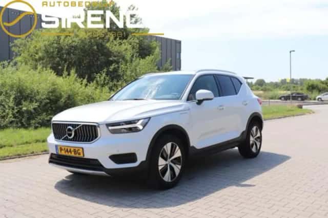 Volvo XC40 (2022) thumbnail 2