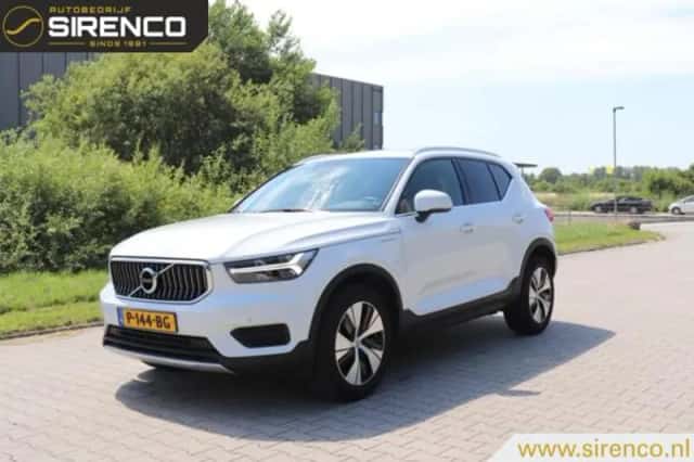 Volvo XC40 (2022) thumbnail 2