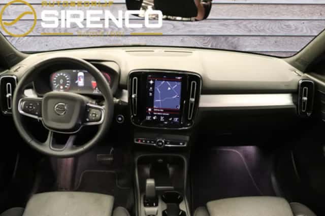 Volvo XC40 (2022) thumbnail 5