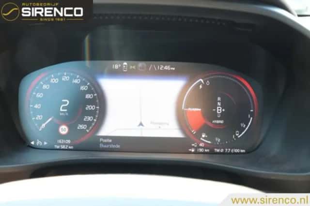 Volvo XC40 (2022) thumbnail 6
