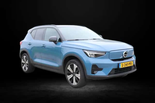 Volvo XC40 (2023) thumbnail 1