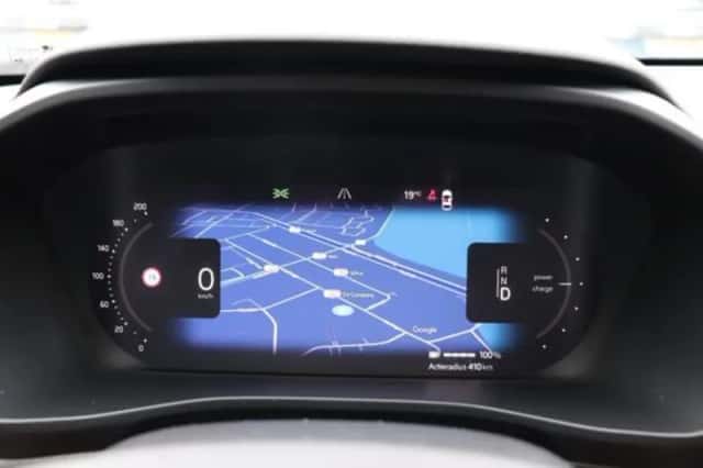 Volvo XC40 (2023) thumbnail 6