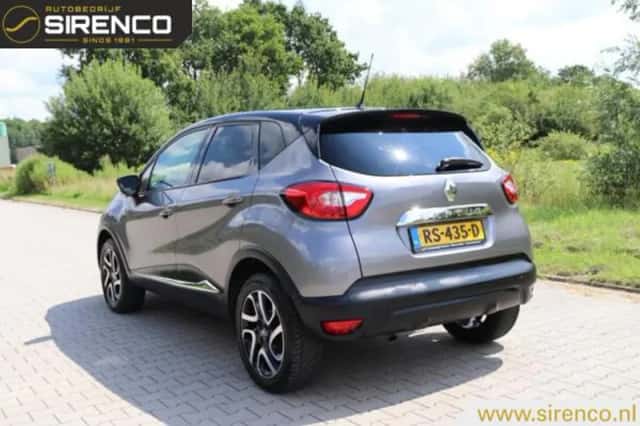 Renault Captur (2016) thumbnail 3