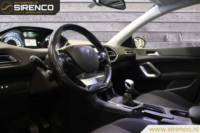 Peugeot 308 (2014) thumbnail 5