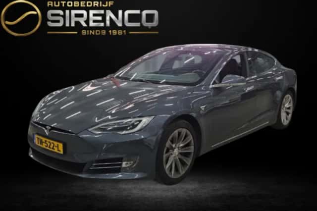 Tesla Model S (2018) thumbnail 2