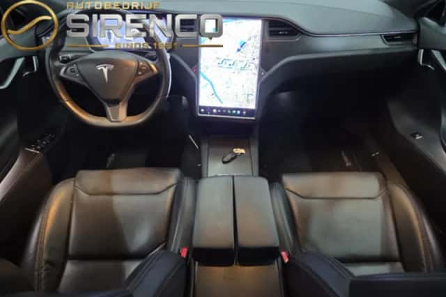 Tesla Model S (2018) thumbnail 5