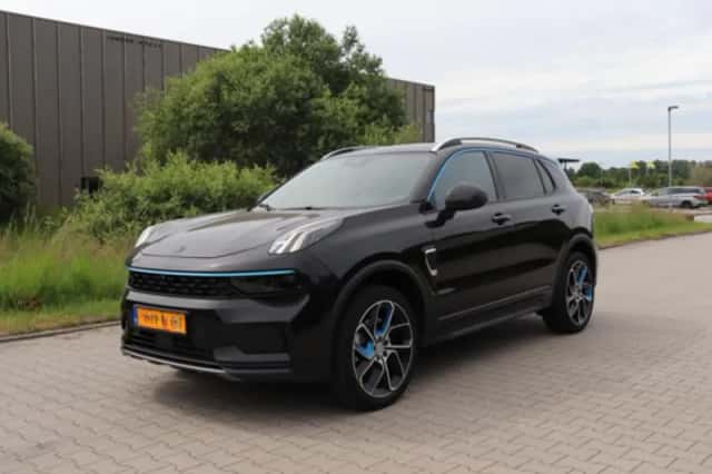 Lynk & Co 01 (2023) thumbnail 2