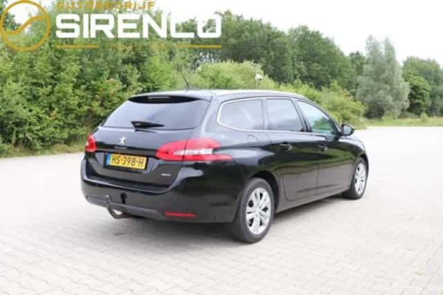Peugeot 308 (2015) thumbnail 3