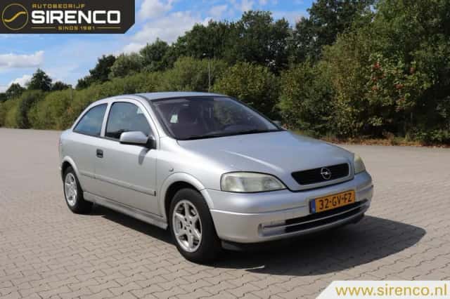 Opel Astra (2001) thumbnail 2