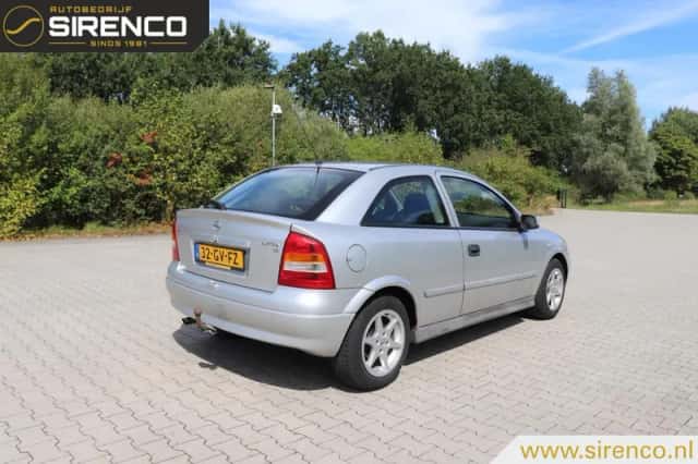 Opel Astra (2001) thumbnail 3