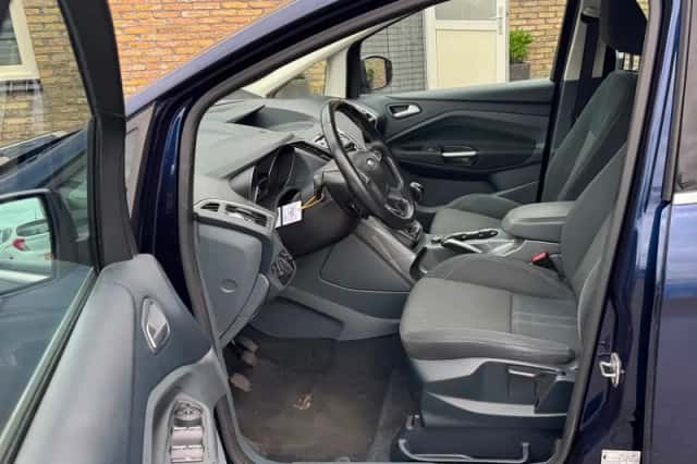 Ford Grand C-Max (2013) thumbnail 2