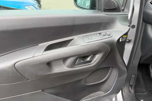 Peugeot Partner (2021) thumbnail 3