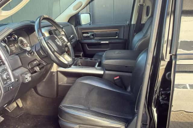 Dodge RAM (2013) thumbnail 2