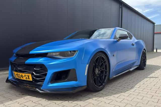Chevrolet Camaro (2016) thumbnail 3