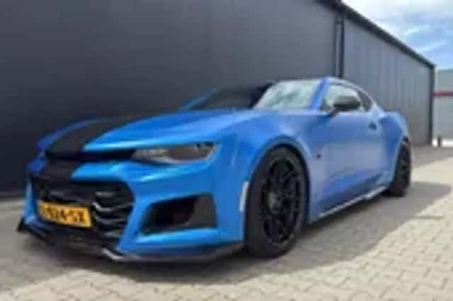 Chevrolet Camaro (2016) thumbnail 3