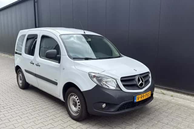 Mercedes-Benz Citan (2015) thumbnail 5