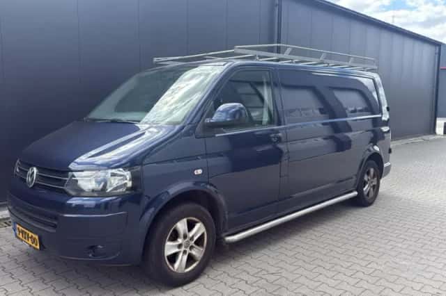 Volkswagen Transporter (2012) thumbnail 1