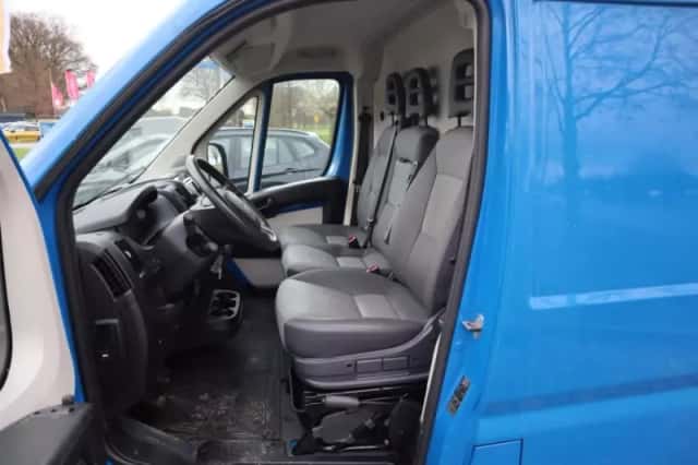 Peugeot Boxer (2019) thumbnail 2