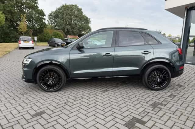 Audi Q3 (2018) thumbnail 5