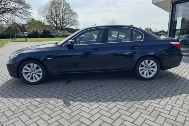 BMW 5-Serie (2011) thumbnail 4