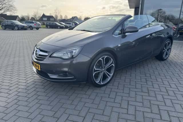 Opel Cascada (2013) thumbnail 4