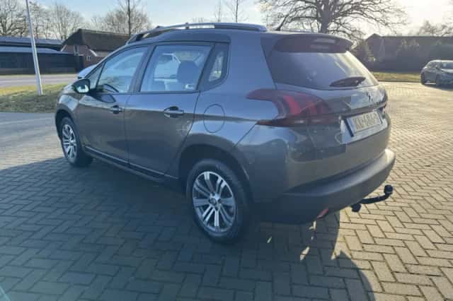 Peugeot 2008 (2016) thumbnail 6