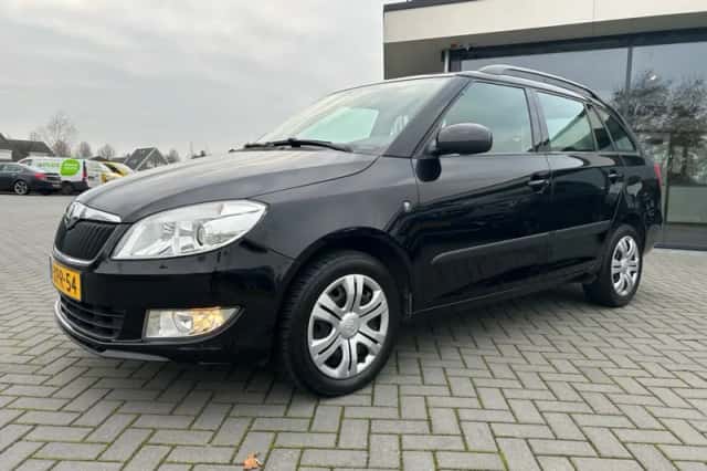 Škoda Fabia (2014) thumbnail 4