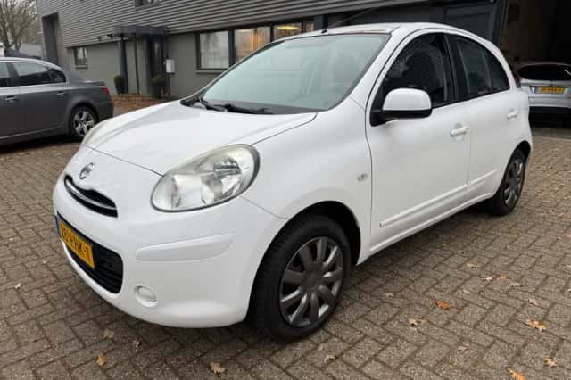 Nissan Micra (2011) thumbnail 1