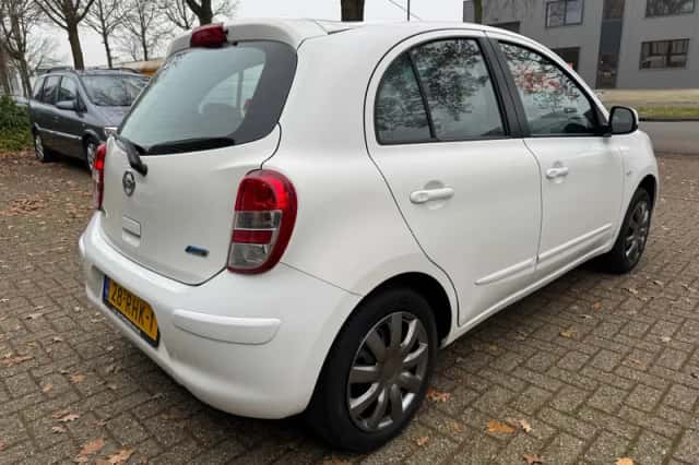 Nissan Micra (2011) thumbnail 5