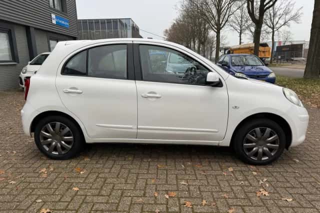 Nissan Micra (2011) thumbnail 6