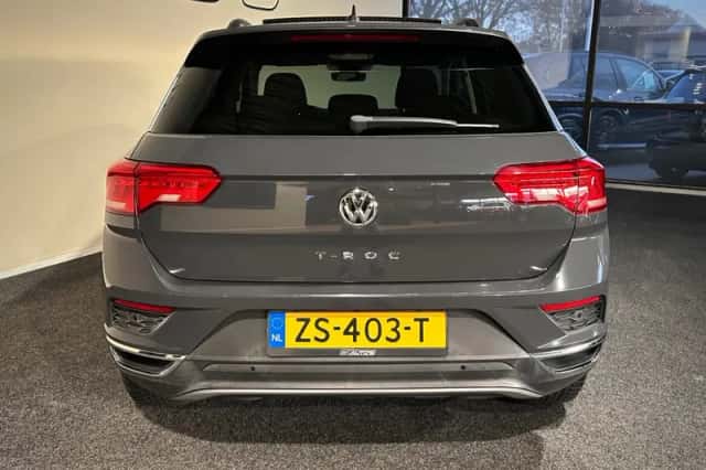 Volkswagen T-Roc (2019) thumbnail 4
