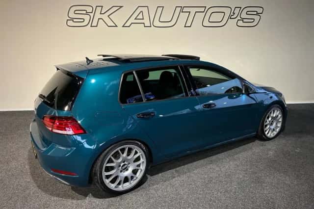 Volkswagen Golf (2017) thumbnail 3