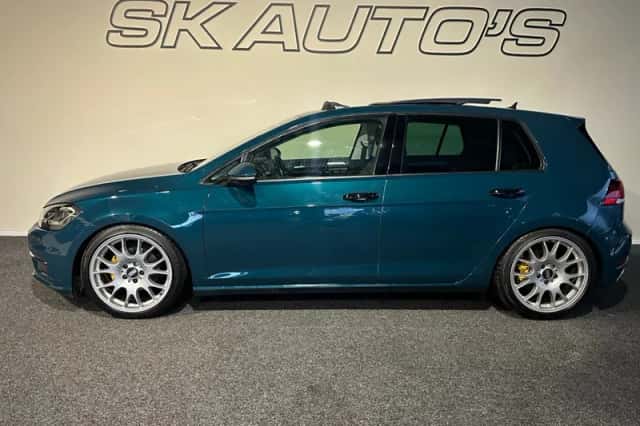 Volkswagen Golf (2017) thumbnail 5