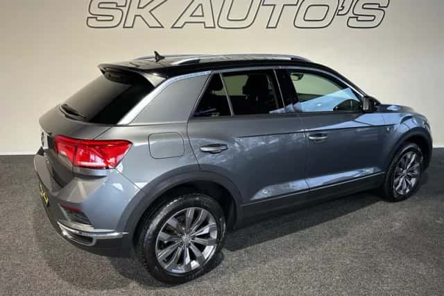 Volkswagen T-Roc (2020) thumbnail 6