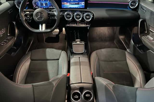 Mercedes-Benz A-Klasse (2023) thumbnail 2