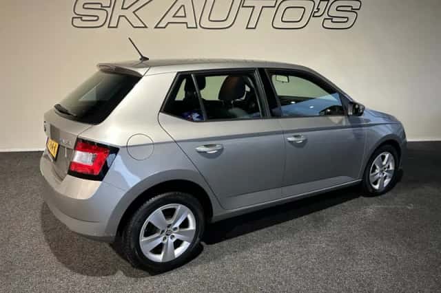 Škoda Fabia (2017) thumbnail 3