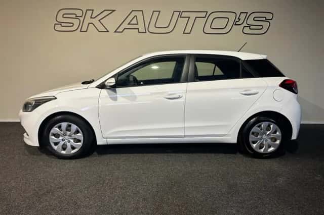 Hyundai i20 (2015) thumbnail 5