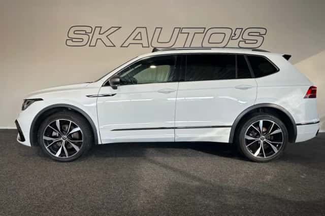 Volkswagen Tiguan (2021) thumbnail 5
