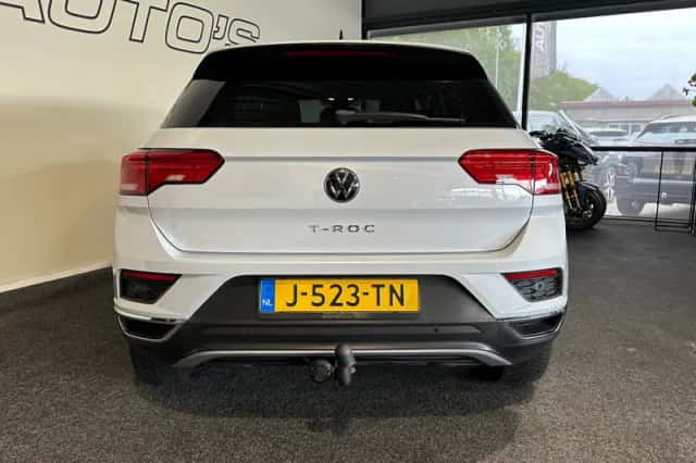 Volkswagen T-Roc (2020) thumbnail 5