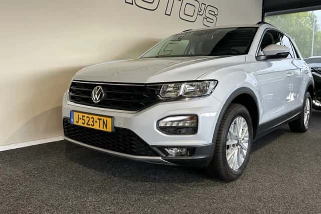 Volkswagen T-Roc (2020) thumbnail 6