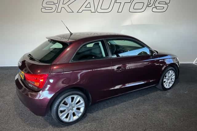 Audi A1 (2013) thumbnail 3
