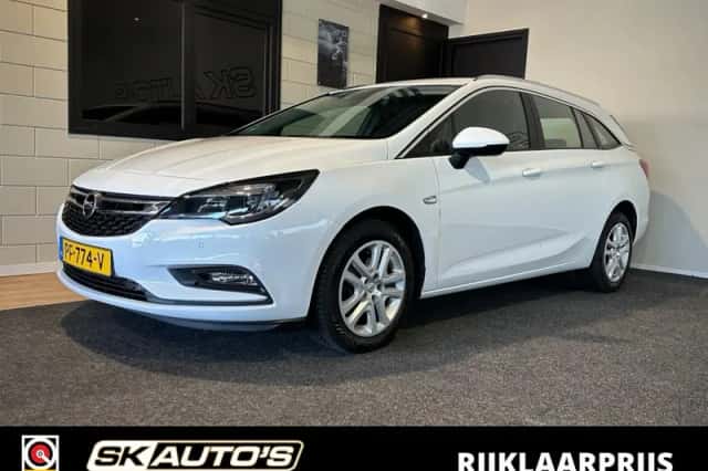 Opel Astra (2017) thumbnail 1