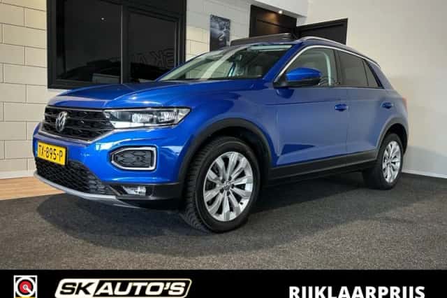 Volkswagen T-Roc (2018) thumbnail 1
