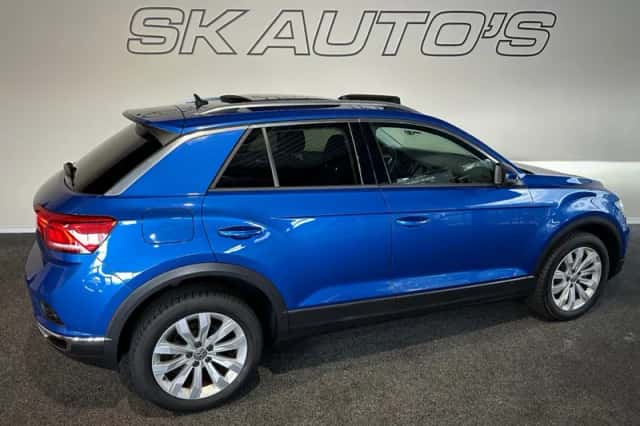 Volkswagen T-Roc (2018) thumbnail 6