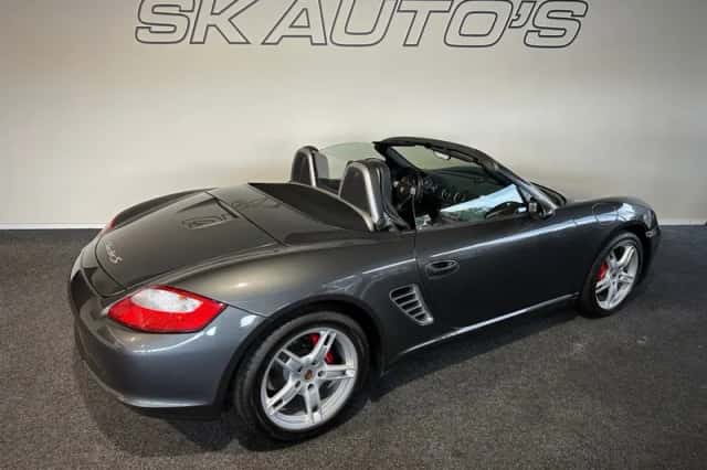 Porsche Boxster (2005) thumbnail 3