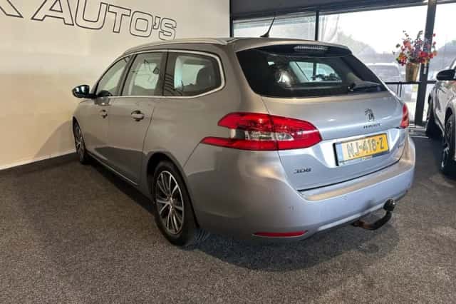 Peugeot 308 (2016) thumbnail 4