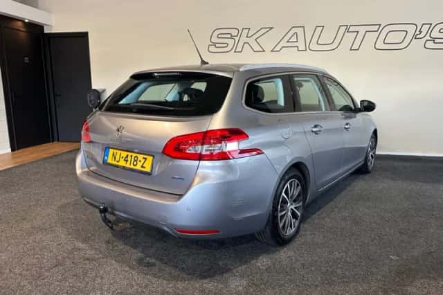 Peugeot 308 (2016) thumbnail 5