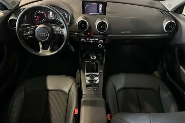 Audi A3 (2017) thumbnail 2